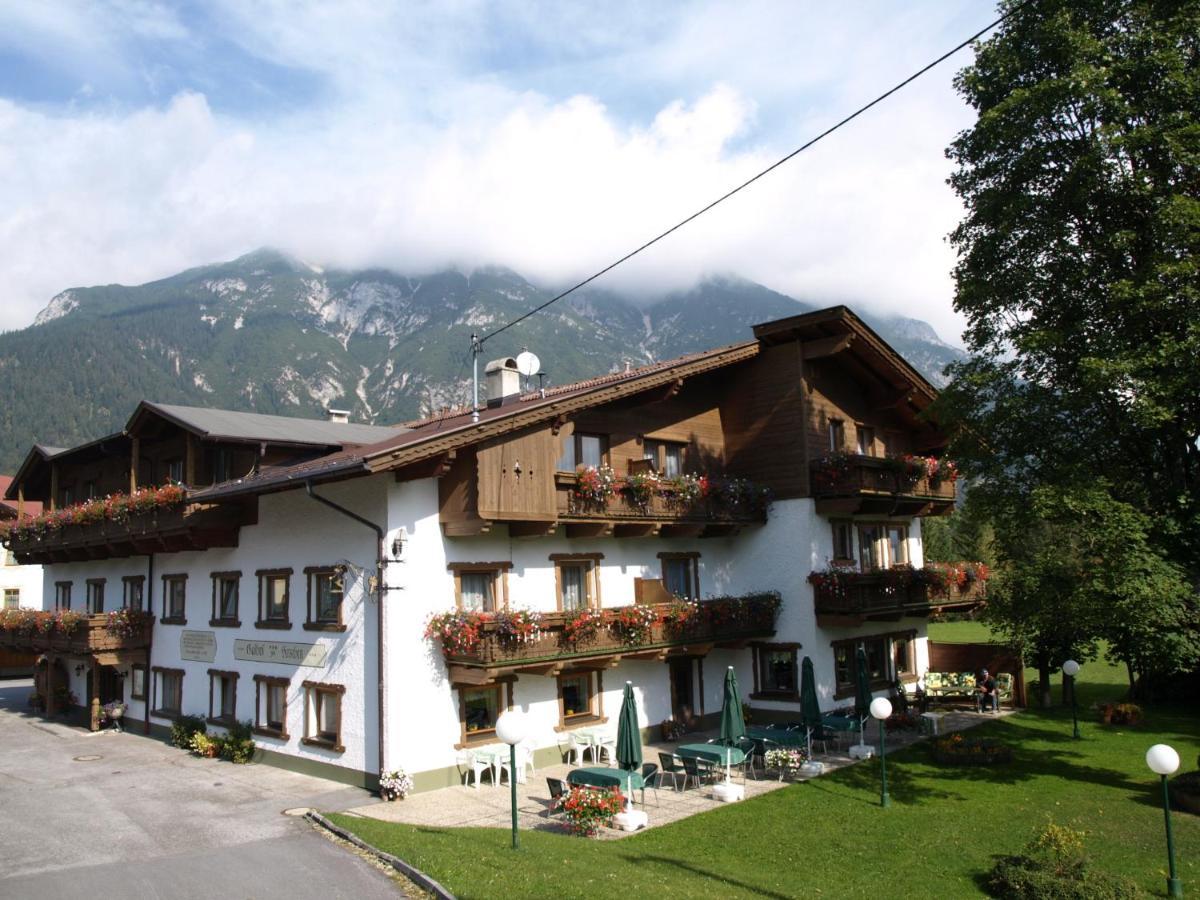 Hotel Zum Hirschen Leutasch Buitenkant foto