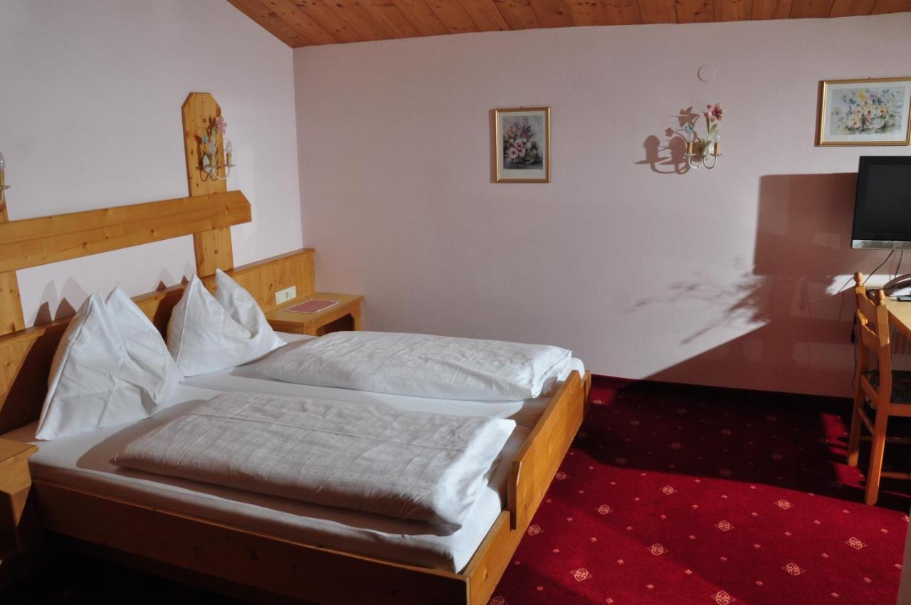 Hotel Zum Hirschen Leutasch Kamer foto
