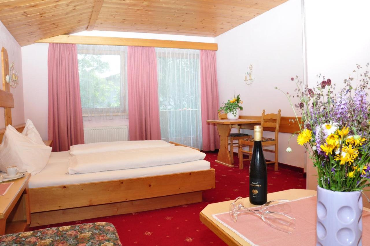 Hotel Zum Hirschen Leutasch Buitenkant foto