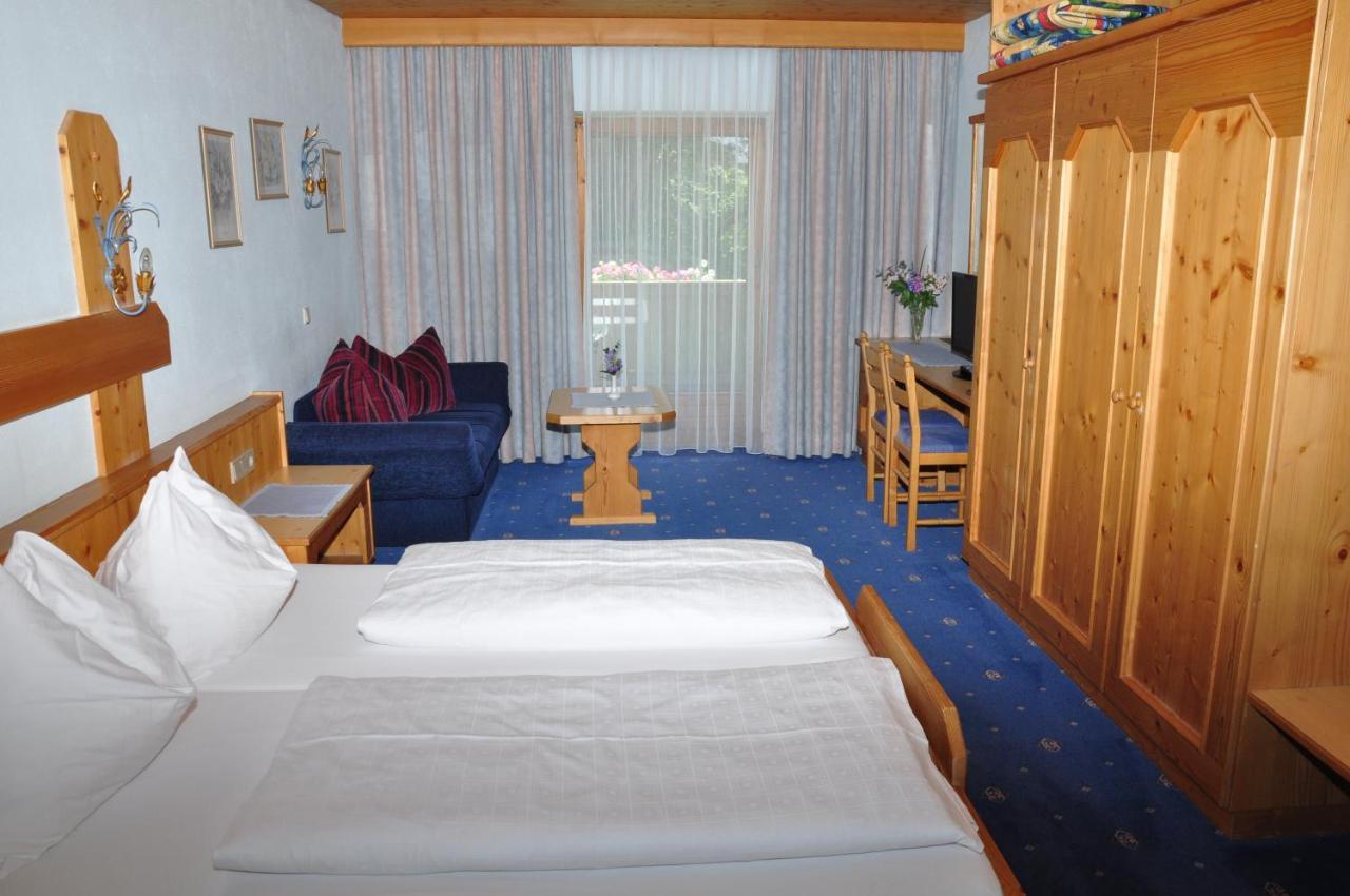 Hotel Zum Hirschen Leutasch Kamer foto