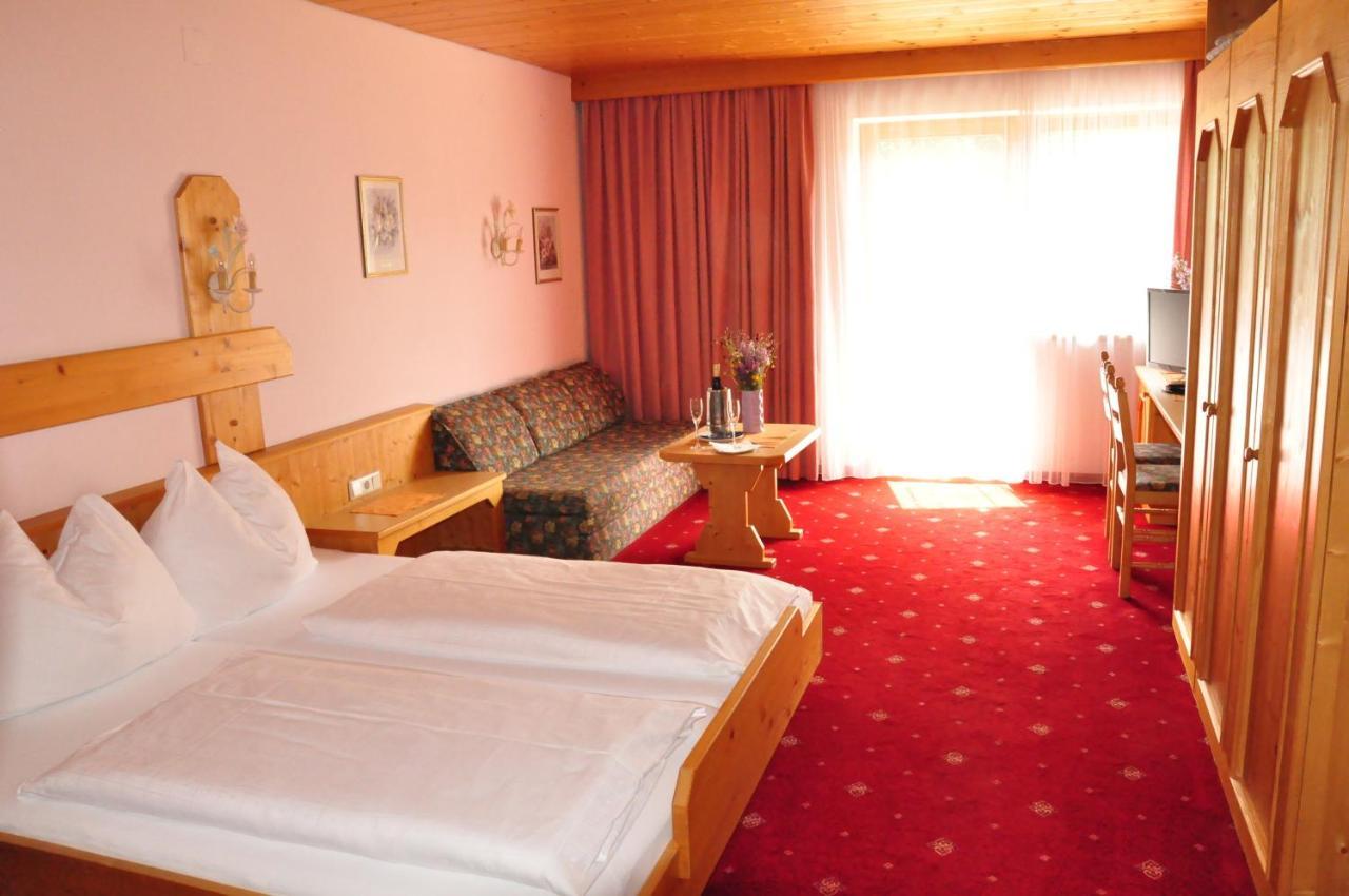 Hotel Zum Hirschen Leutasch Kamer foto
