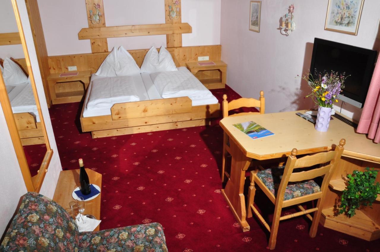 Hotel Zum Hirschen Leutasch Buitenkant foto