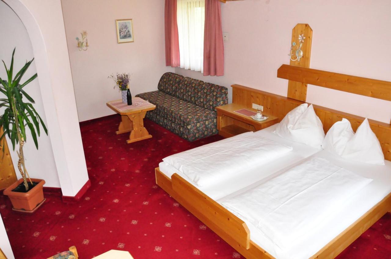 Hotel Zum Hirschen Leutasch Buitenkant foto